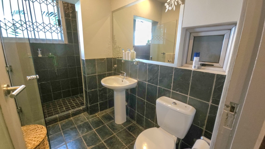 6 Bedroom Property for Sale in Kosmos Ridge North West